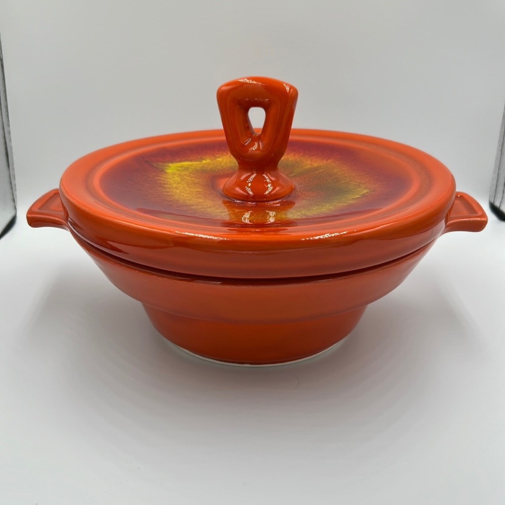 Vintage California USA Pottery Lidded Casserole Dish/Bowl